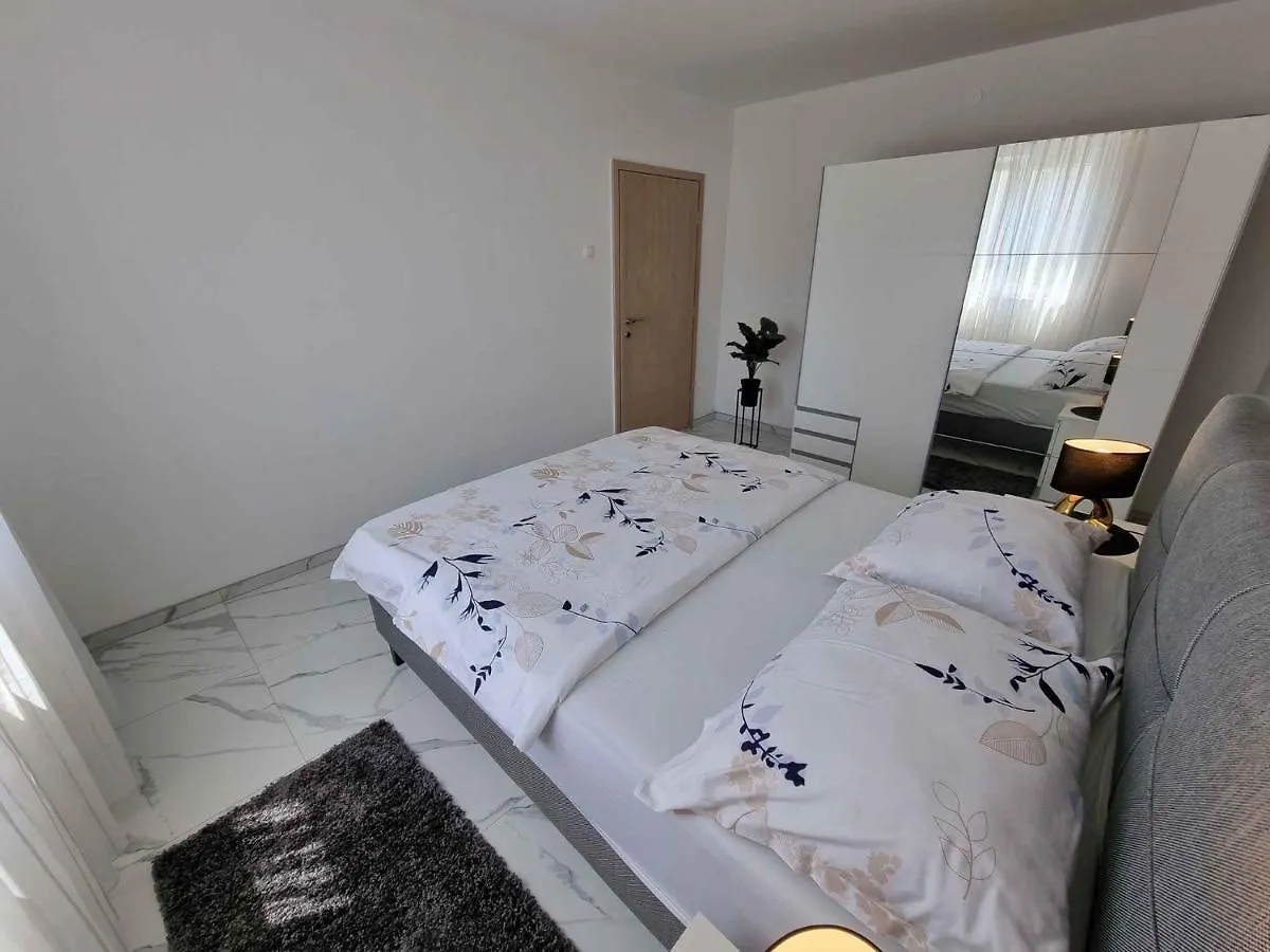 Apartment In Crikvenica 42921